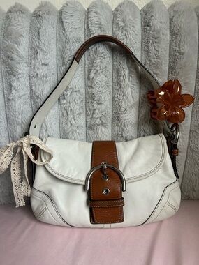 Mini Coach soho leather buckle flap shoulder bag in white